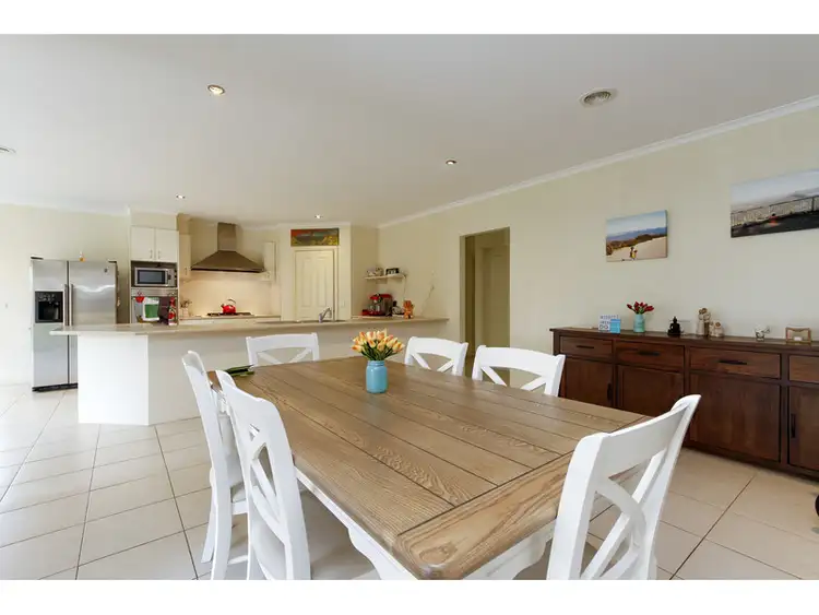Second view of Homely house listing, 5 Thornley Court, Sale VIC 3850