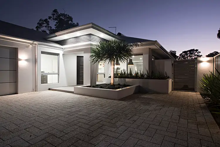 Fifth view of Homely house listing, 2/21 Clarke Road, Morley WA 6062