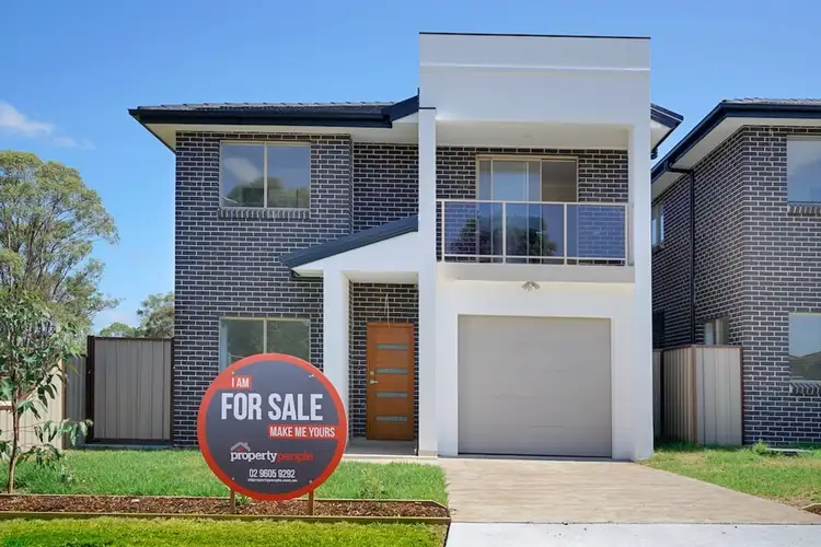 25 Hyacinth Avenue, Macquarie Fields NSW 2564