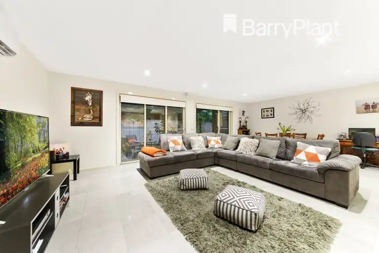5 Sunline Terrace, Pakenham VIC 3810