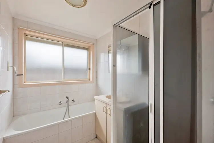 Fourth view of Homely unit listing, 2/32 JAMES Street, St Albans VIC 3021