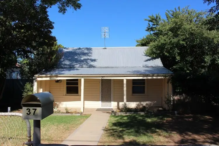 37 Little Wambat Street, Forbes NSW 2871