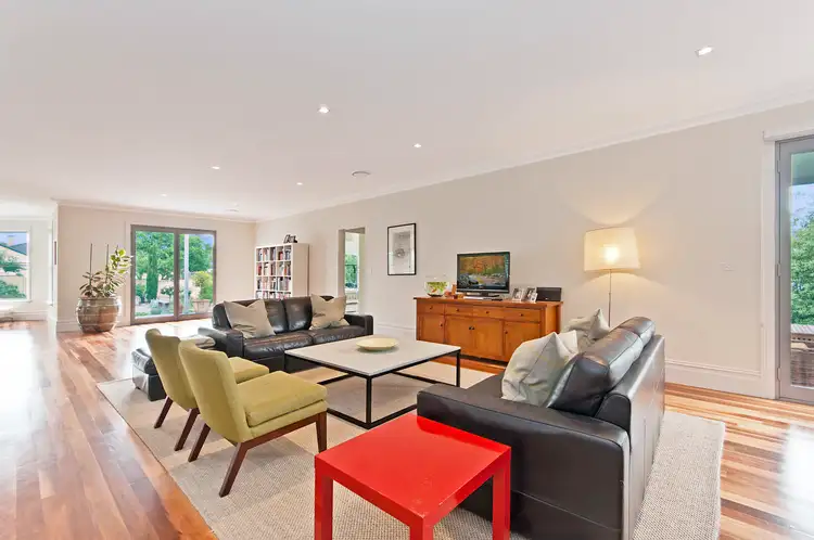Second view of Homely house listing, 18 Griffin Street, Hamilton VIC 3300