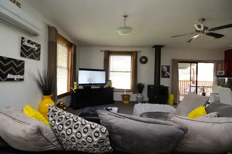 7 Blackwood Avenue, Rosebery TAS 7470