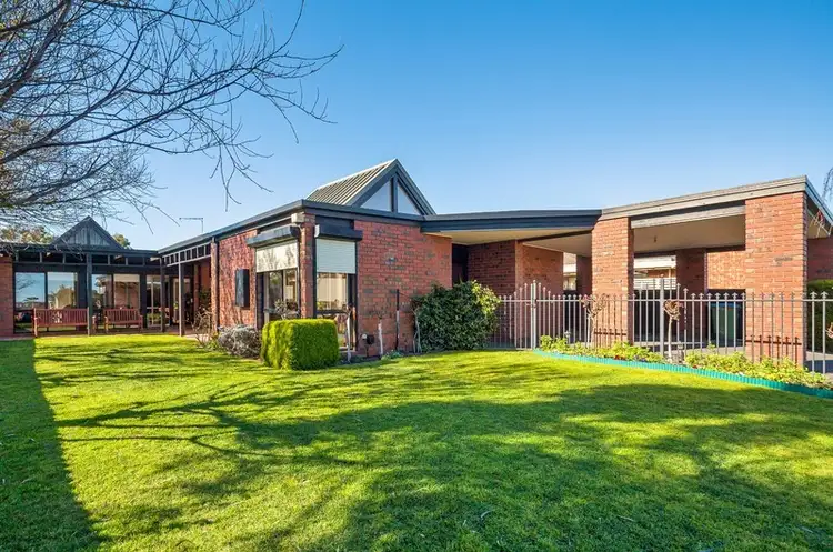 17 Erica Court, Mount Martha VIC 3934