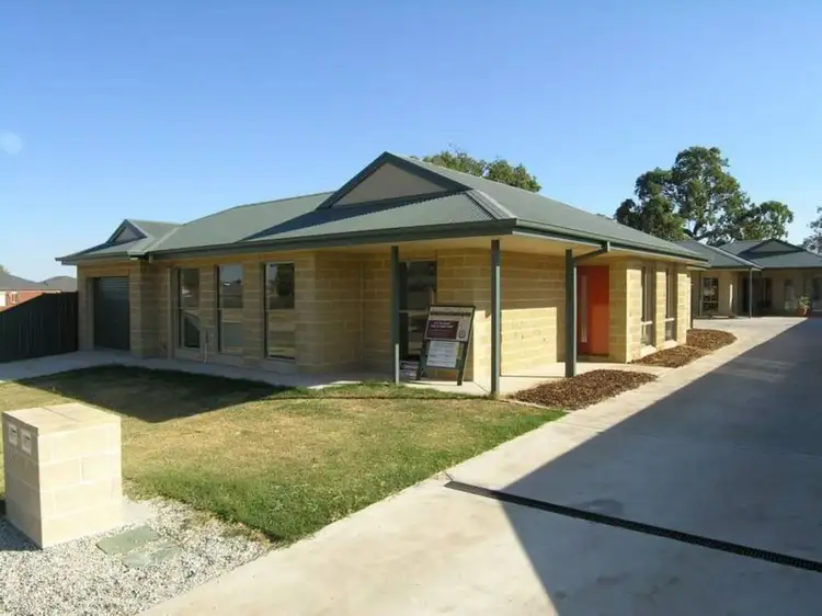 Main view of Homely townhouse listing, 1/81 Cambridge Drive, Mansfield VIC 3722