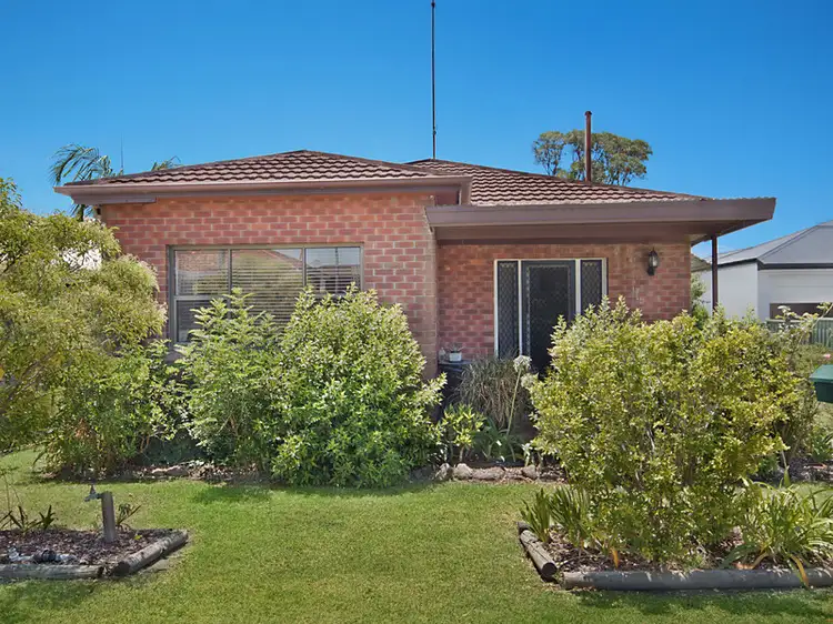 19 Redrose Avenue, Belmont NSW 2280