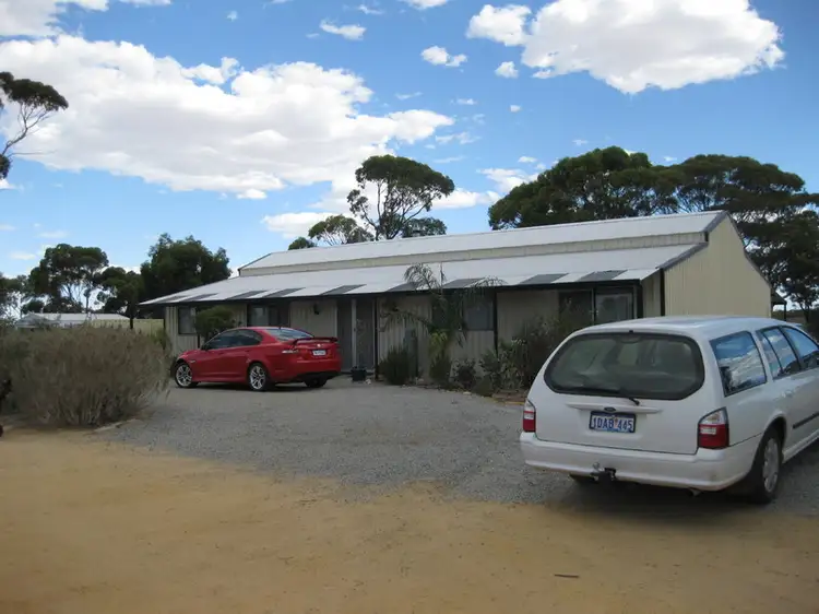 42 Draper Street, Tammin WA 6409