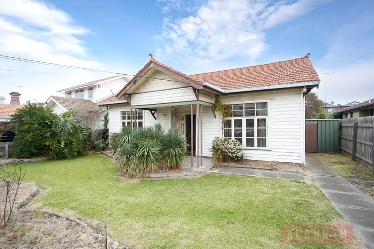77 Farm Street, Newport VIC 3015