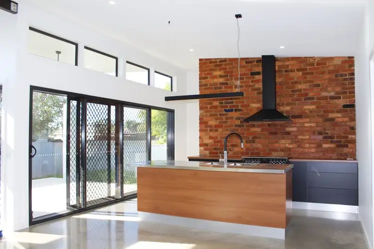 Third view of Homely house listing, 2/10 Burnley Street, Wodonga VIC 3690