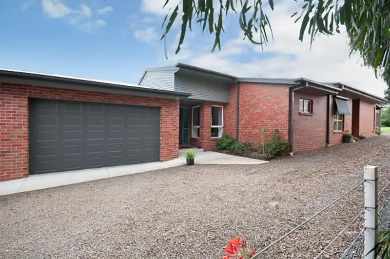 Main view of Homely house listing, 82 Kenny Street, Hamilton VIC 3300