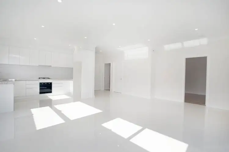 Fifth view of Homely unit listing, 2/8 Boisdale Avenue, Sunshine North VIC 3020