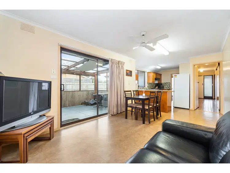 Sixth view of Homely house listing, 15 Burleigh Court, Frankston VIC 3199