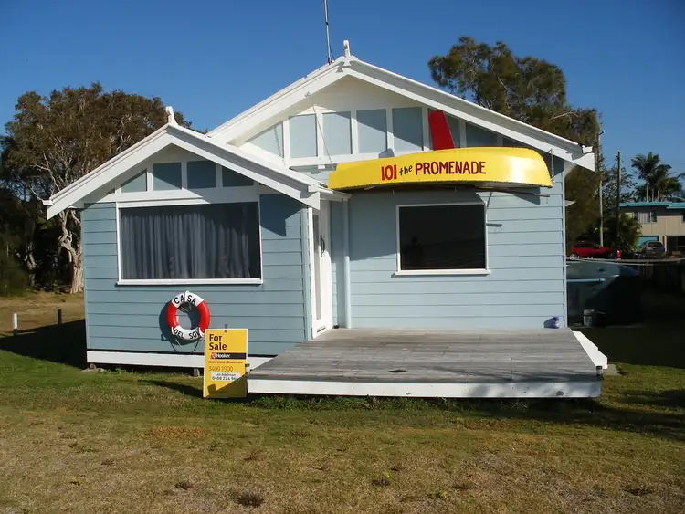 101 Biggs Avenue, Beachmere QLD 4510