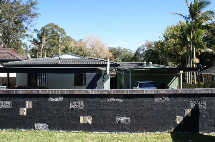 56 Day Street, Wyoming NSW 2250
