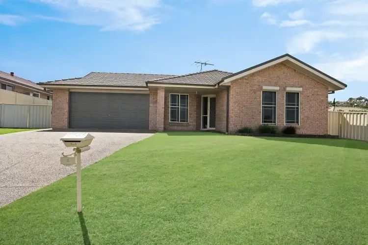 4 Dominic Cove, Rutherford NSW 2320