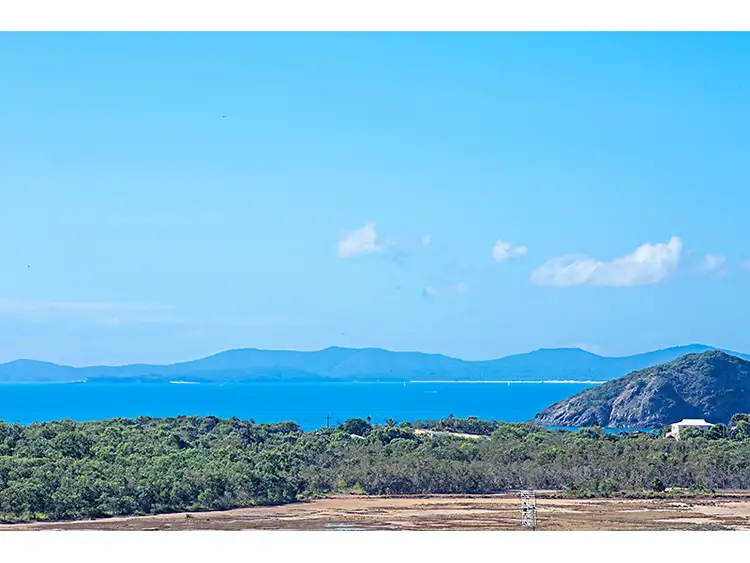Second view of Homely house listing, 27 Waterview Drive, Lammermoor QLD 4703