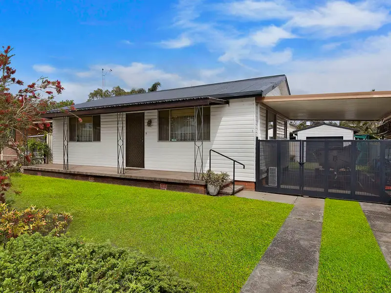 Main view of Homely house listing, 7 Armstrong Avenue, Killarney Vale NSW 2261