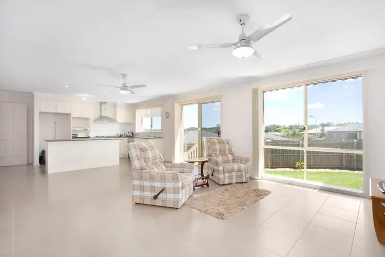 Fifth view of Homely house listing, 3 Emma Close, Drouin VIC 3818