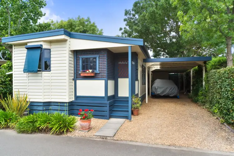 76/98 Bungower Road, Mornington VIC 3931