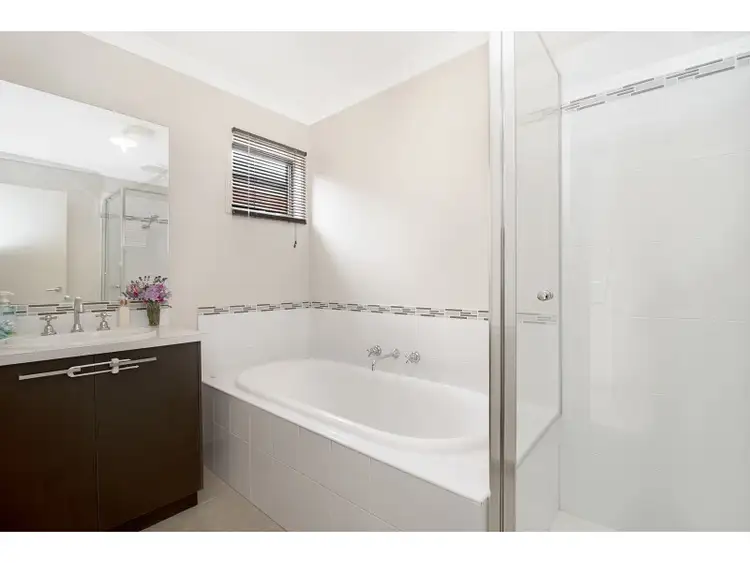 Fifth view of Homely house listing, 25 Elandra Drive, Ascot VIC 3551