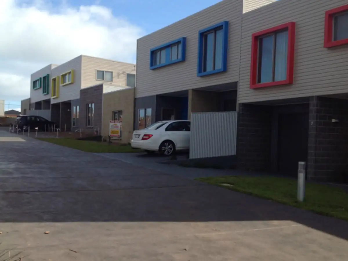 Main view of Homely townhouse listing, 27 Napier Place, Warrnambool VIC 3280