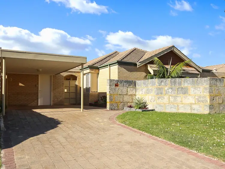 2/11 Angove Drive, Hillarys WA 6025