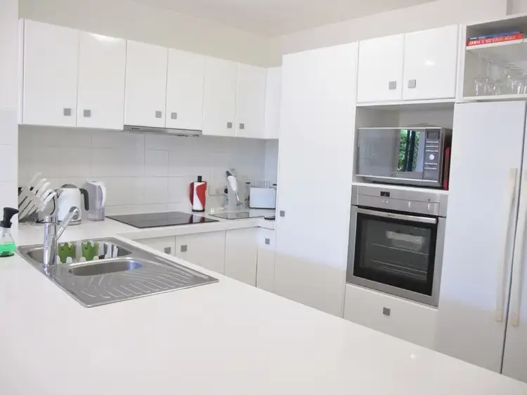Fifth view of Homely apartment listing, 2/32 Cronin Avenue, Main Beach QLD 4217
