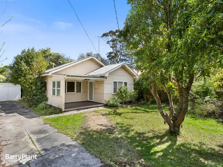 14 First Avenue, Rosebud VIC 3939