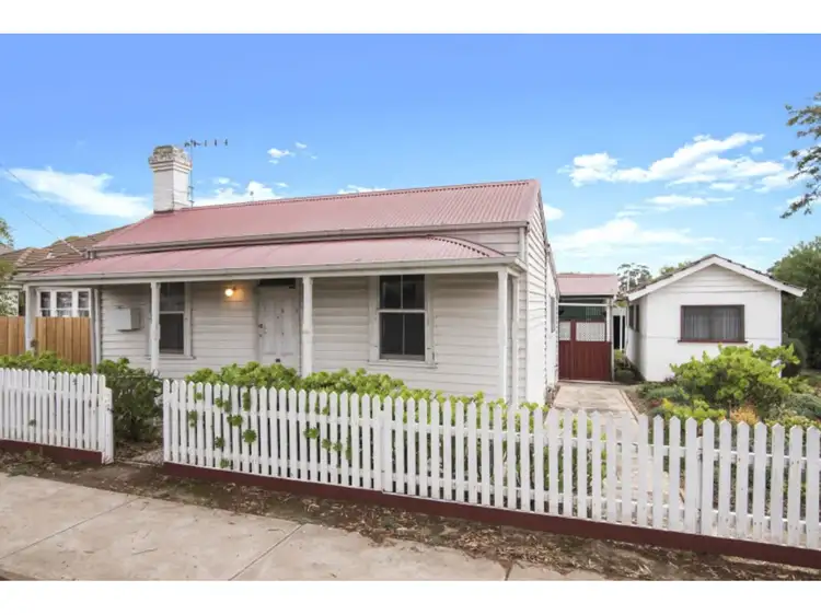 Main view of Homely house listing, 84 Neale Street, Kennington VIC 3550