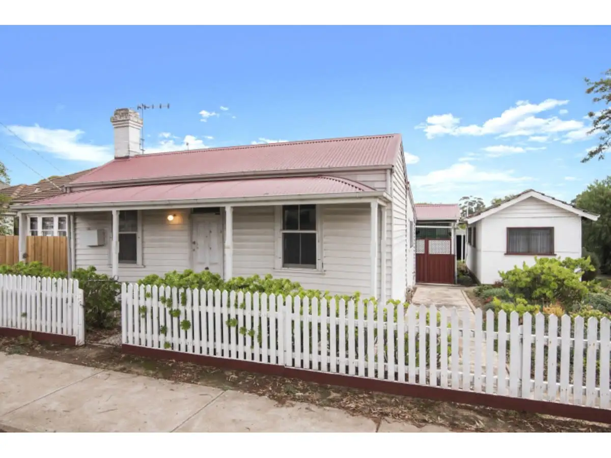 Main view of Homely house listing, 84 Neale Street, Kennington VIC 3550
