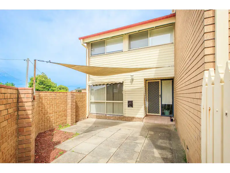 Main view of Homely unit listing, 1/429 Griffith Road, Lavington NSW 2641