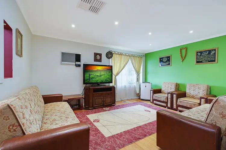 Fifth view of Homely house listing, 3 Ventnor Crescent, Coolaroo VIC 3048