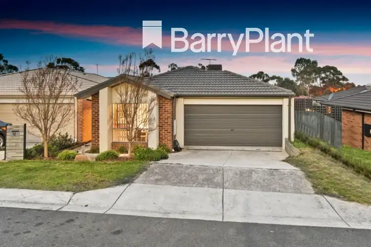 12 Luca Place, Pakenham VIC 3810