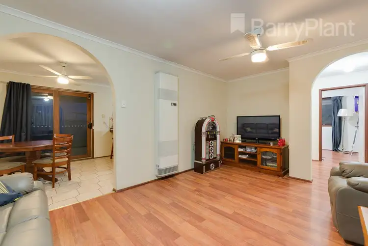 Sixth view of Homely house listing, 8 Katjusha Court, Pakenham VIC 3810
