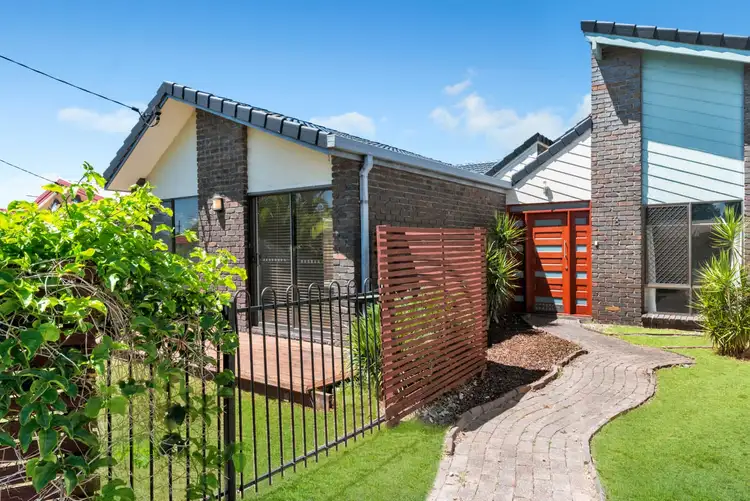 18 Pheasant Avenue, Banksia Beach QLD 4507