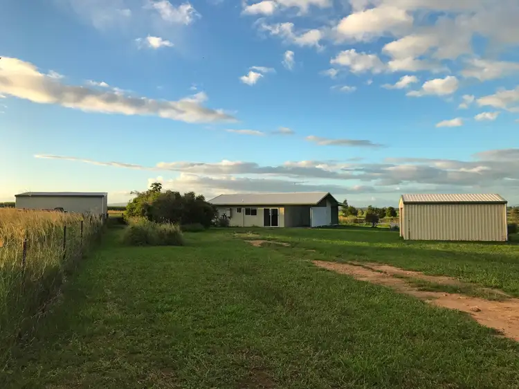 111 Macadamia Street, Mareeba QLD 4880
