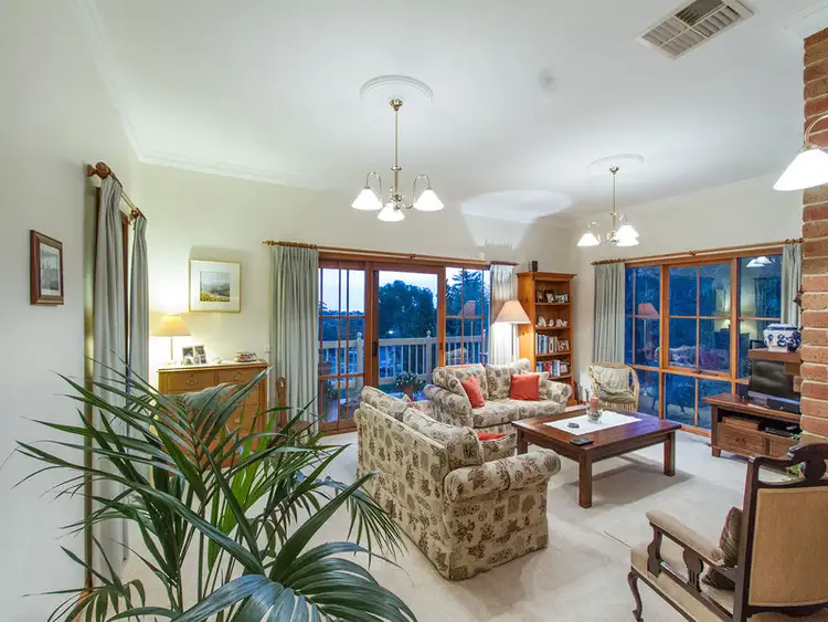 Fifth view of Homely house listing, 6 Kooluna Court, Frankston VIC 3199