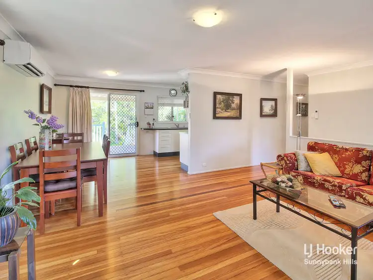 28 Montreal Street, Wishart QLD 4122