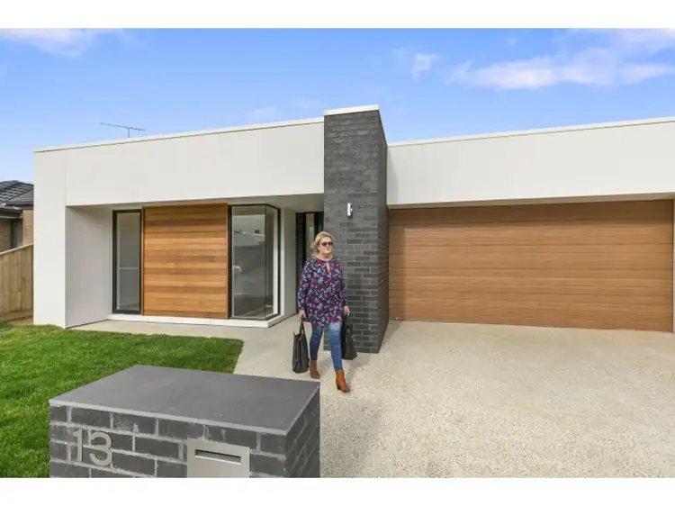 13 Wiyn Avenue, Torquay VIC 3228