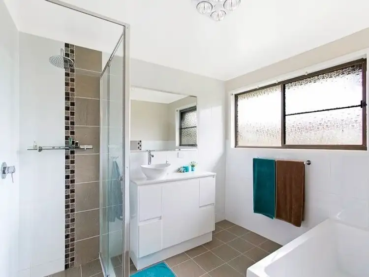 5 Cheryl Court, Darling Heights QLD 4350