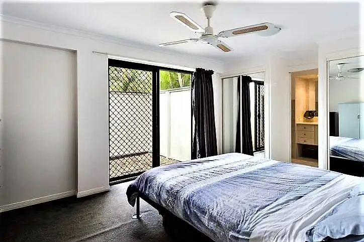 Second view of Homely house listing, 5 Bathurst Court, Helensvale QLD 4212
