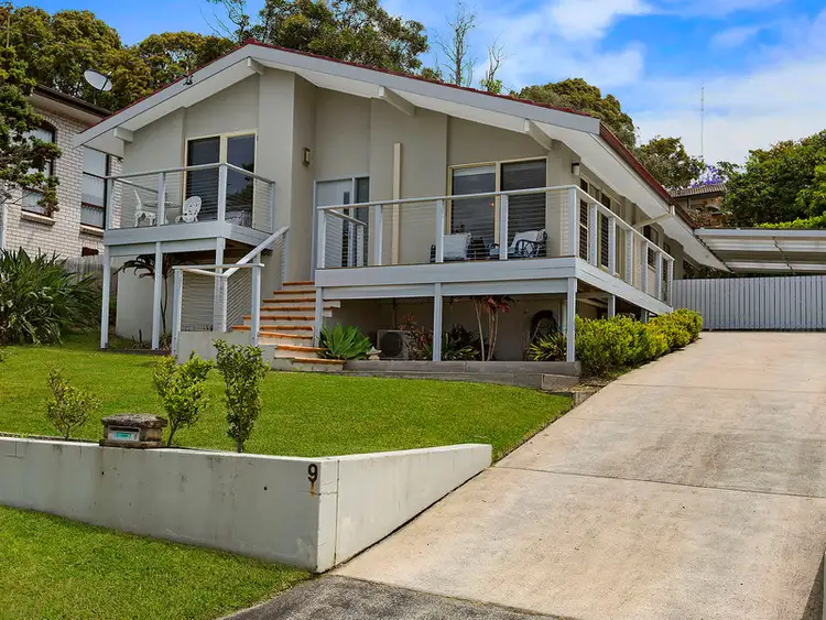 9 Vista Parade, Bateau Bay NSW 2261