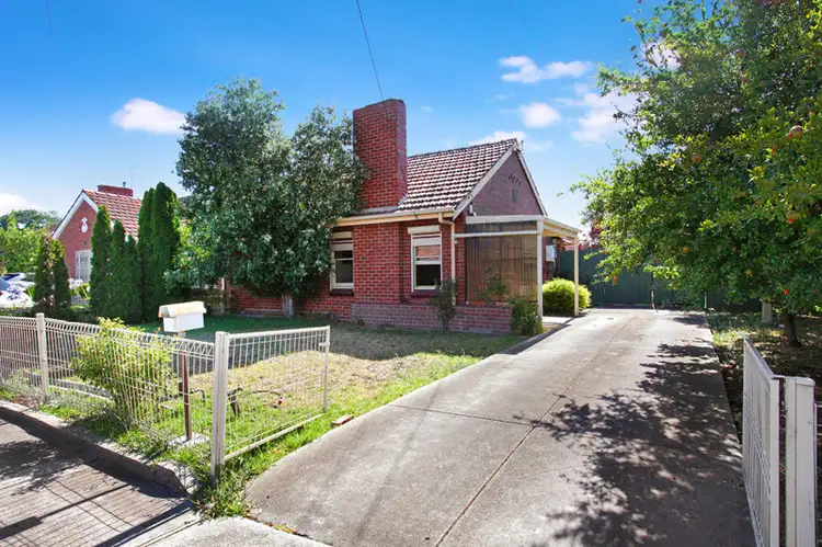 6 Dedrick Grove, Braybrook VIC 3019