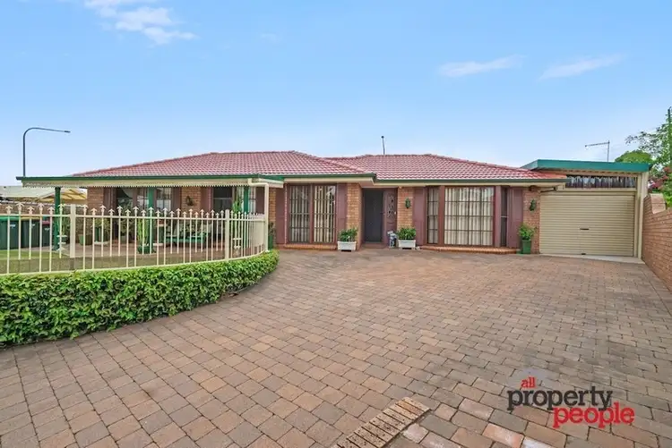 7 Mathis Place, Ingleburn NSW 2565