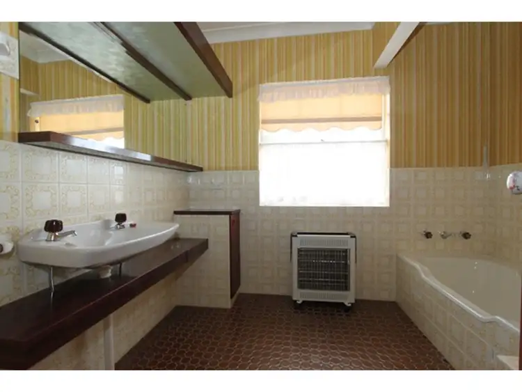 Seventh view of Homely house listing, 21 Dunrossil Crescent, West Bathurst NSW 2795