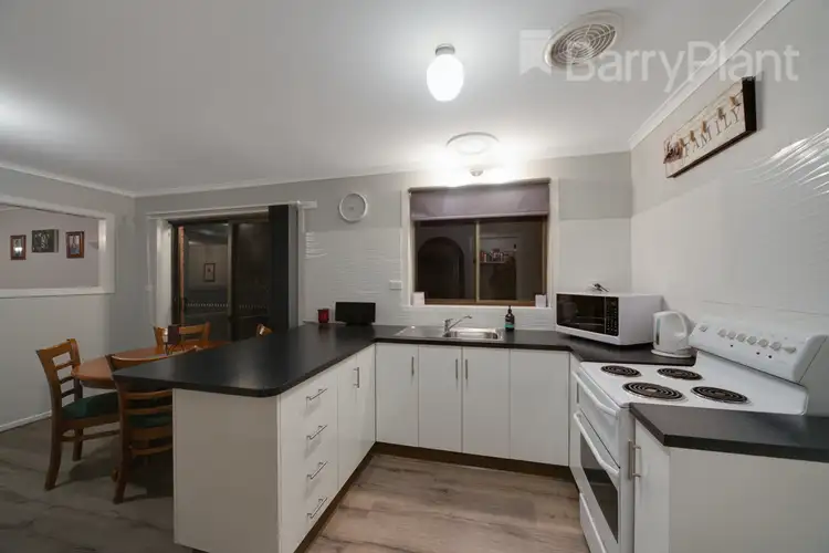 Fifth view of Homely unit listing, 3/33 Albert Road, Drouin VIC 3818