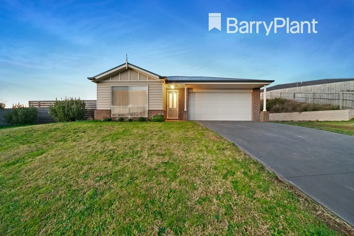 Main view of Homely house listing, 4 Greyfriars Way, Drouin VIC 3818