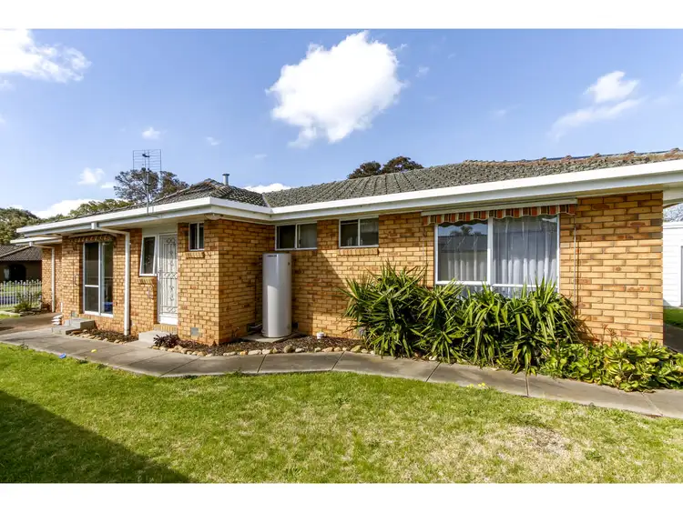 Fifth view of Homely house listing, 8 Wright Court, Sale VIC 3850