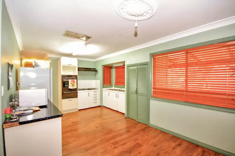 Sixth view of Homely house listing, 9 Yarran Place, York WA 6302